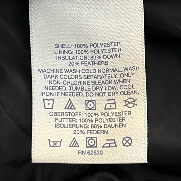 Land’s End | Down Puffer Fair Isle Snowflake Vest Black & White | M (10 - 12). - Picture 8 of 8